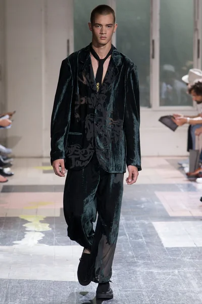 Look 34